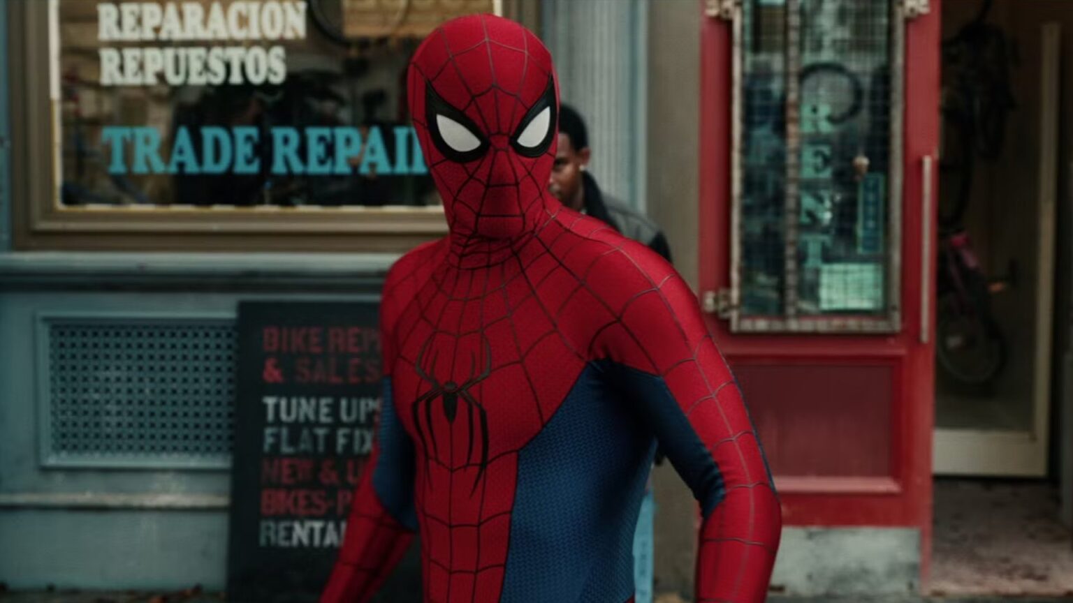 Tom Holland Says Spider-Man’s New MCU Suit Is a ‘Spider-Child’ of Three Spider-Men — GeekTyrant Tom Holland Says Spider-Man's New MCU Suit Is a 'Spider-Child' of Three Spider-Men — GeekTyrant