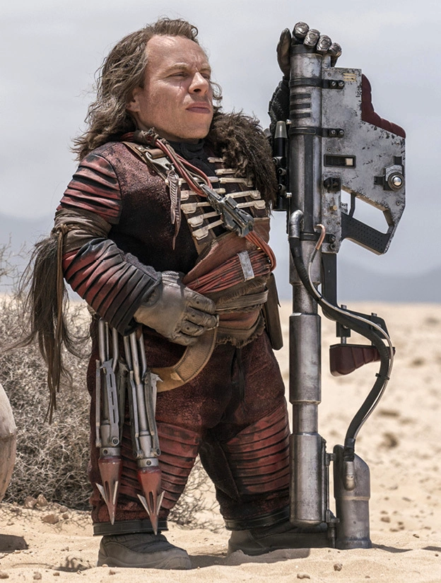 Weazel standing next to his ordnance launcher on Savareen