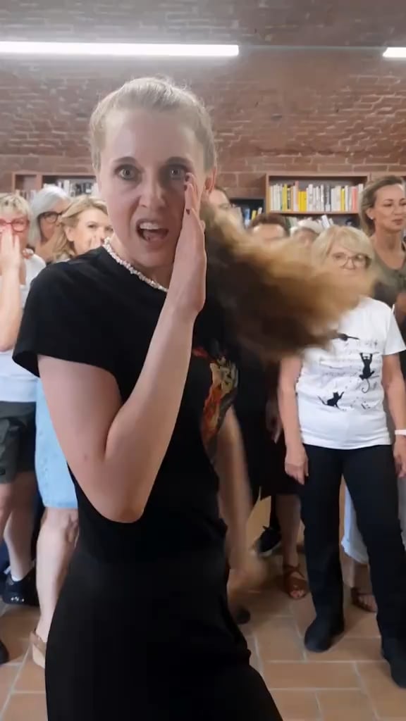 Italian cancer advocacy support group, FuckCancer Choir, made up of current and former cancer patients, healthcare workers, and family singing “Like Jennie” by JENNIE