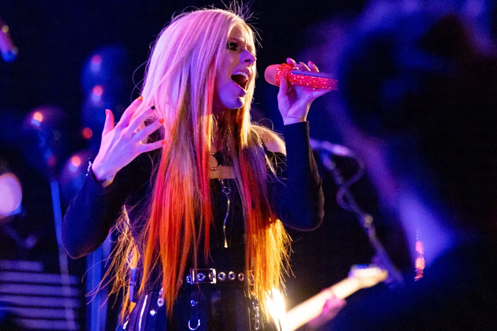 Avril Lavigne Performs Live At The Roxy For SiriusXM And Pandora’s Small Stage Series In Los Angeles