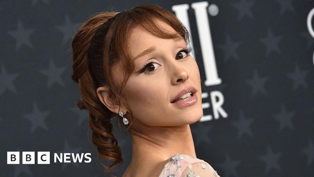 Ariana Grande sues hackers who leaked music and videos - BBC