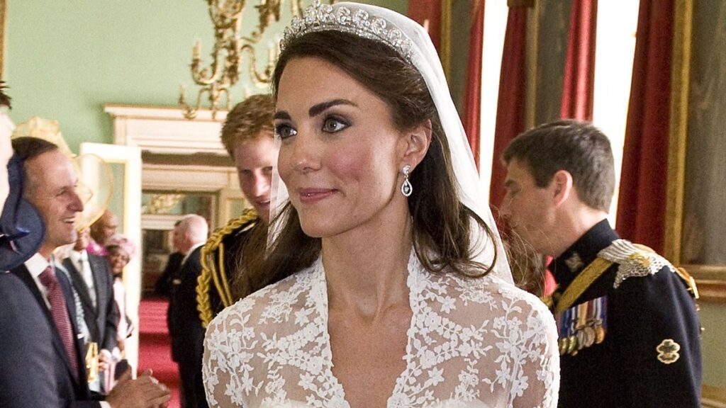 Why Kate Middleton’s royal wedding gave Queen Elizabeth something Princess Diana’s never did Why Kate Middleton's royal wedding gave Queen Elizabeth something Princess Diana's never did
