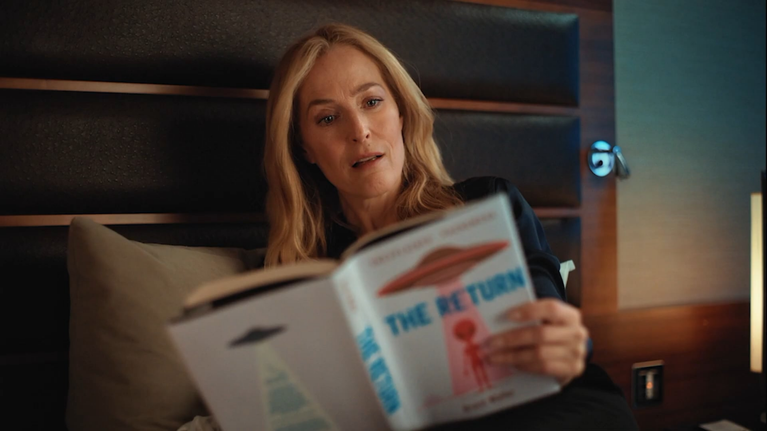 Gillian Anderson returns as Scully in a promo for the new LEGO X-Files set