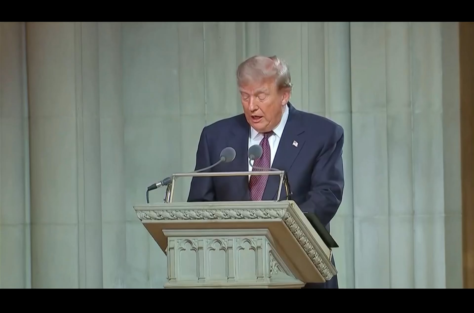 Trump at Lindsey Graham’s funeral: “…Virtually everyone, Republican or Democrat, liked Lindsey, well not everybody. But it sounds good. Not everybody. He was a tough cookie, okay? I have to- I have to veer from this for a sec, he was a tough cookie darling”