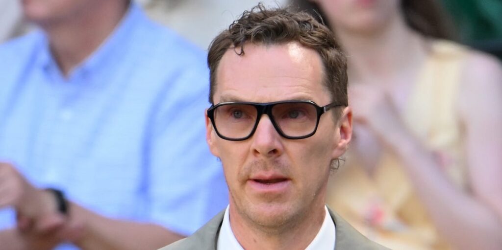 Benedict Cumberbatch shares rare moment of PDA with his wife at Wimbledon – wearing coordinating outfits Benedict Cumberbatch shares rare moment of PDA with his wife at Wimbledon – wearing coordinating outfits