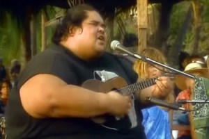 Hawaii: Kamakawiwo‘ole, 'Somewhere Over the Rainbow/What a Wonderful World/Israel 'IZ' (1988)