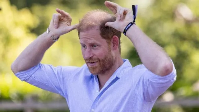 Why Prince Harry Gives Archie & Lilibet ‘Extra Tight’ Hugs on Hard Days Apple App Store