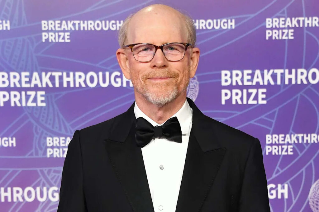 Ron Howard Shares How Watching Robert De Niro Prepare for “Backdraft” ‘Inspired’ How He Made “The Paper” Ron Howard Shares How Watching Robert De Niro Prepare for “Backdraft” ‘Inspired’ How He Made “The Paper”