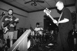 American rock band, Built to Spill, performing at the Uptown Bar in Minneapolis, Minnesota, 24th July 1995. Left to right: Doug Martsch, David Schneider and James Bertram. (Photo by Jim Steinfeldt/Michael Ochs Archives/Getty Images)