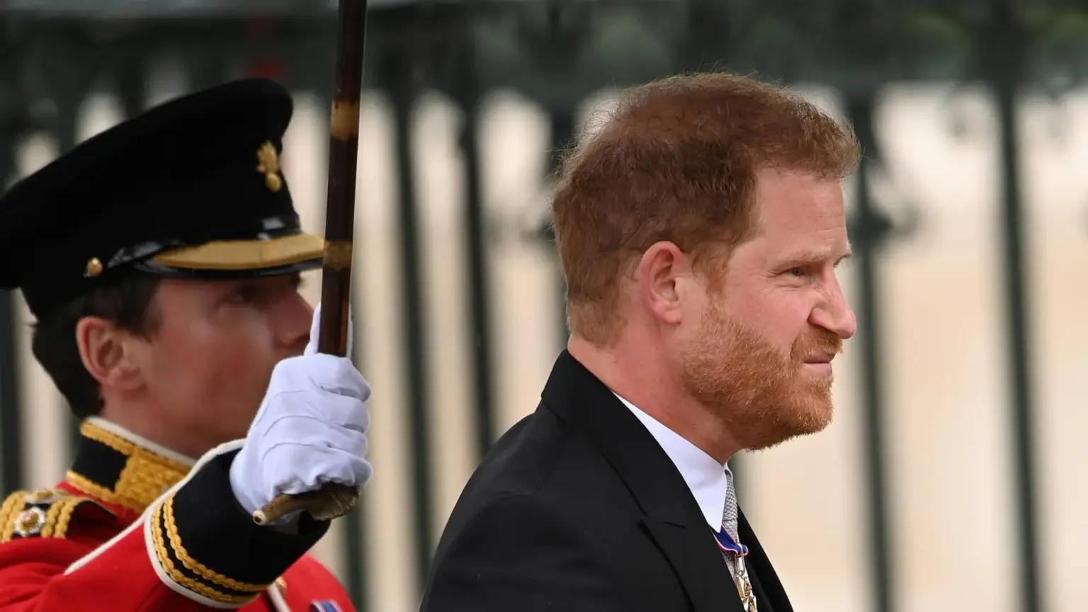 Royal Family, thaw between Harry and Charles: the prince will be the king’s guest at Buckingham Palace. Royal Family, thaw between Harry and Charles: the prince will be the king's guest at Buckingham Palace.
