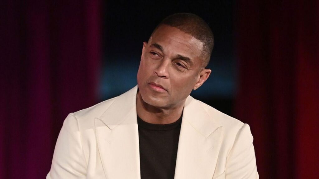 Don Lemon hits out at Donald Trump saying president is 'so jealous of Barack Obama' | Don Lemon has hit out at Donald Trump on his show, saying the president is "so jealous of Barack Obama" that he "cannot stand it."
