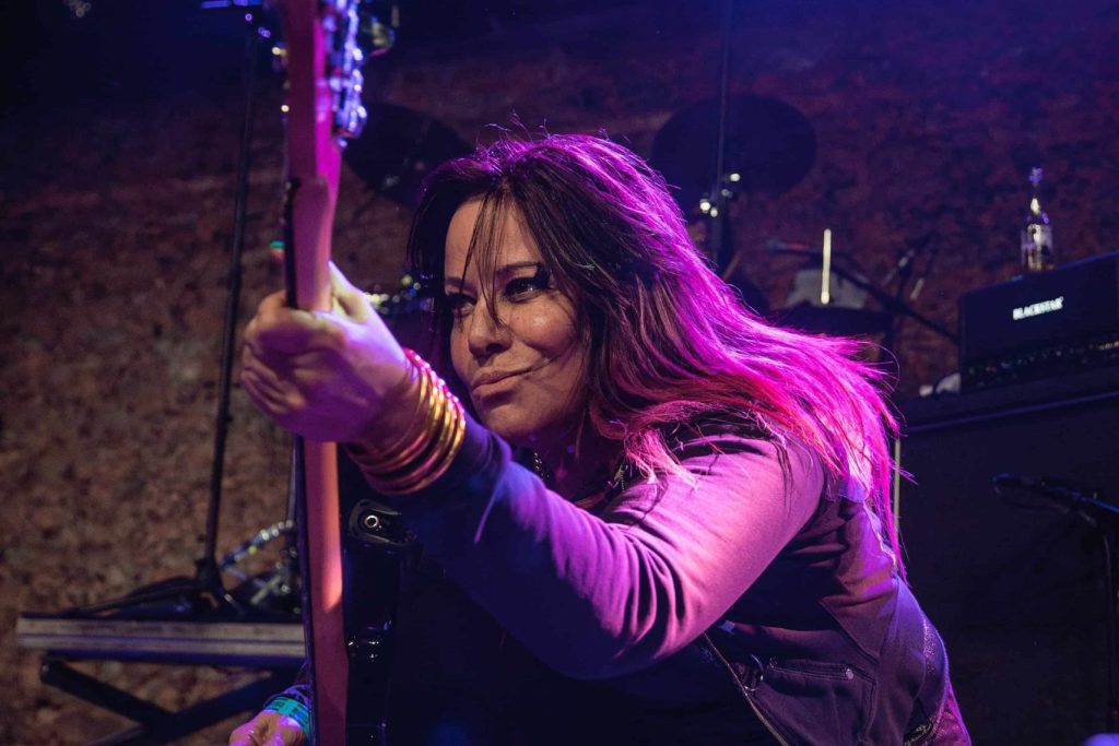 Jennifer Finch, L7 Bassist and Los Angeles Punk Figure, Dies at 59 Jennifer Finch, L7 Bassist and Los Angeles Punk Figure, Dies at 59