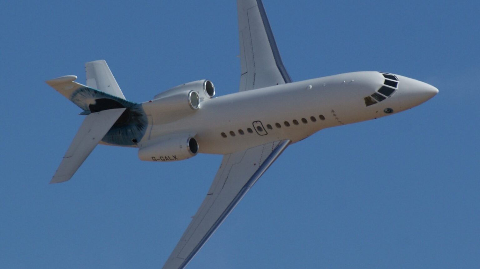 3 Celebrities Who Own A Dassault Falcon 900 Private Jet