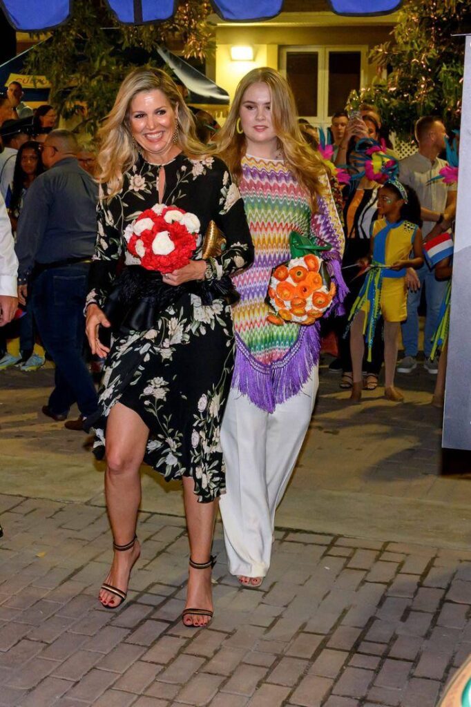 A throwback photo of Queen Maxima and Princess Amalia at the Bini Aruba festival in 2023