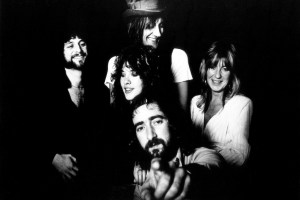 CIRCA 1976: (Clockwise from left) Lindsey Buckingham, Mick Fleetwood, Christine McVie, John McVie and Stevie Nicks (center) of the rock and roll group "Fleetwood Mac" pose for a portrait in circa 1976. (Photo by Michael Ochs Archives/Getty Images)