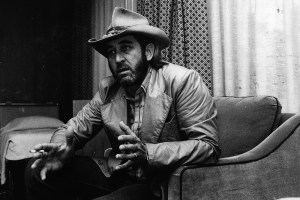 19th September 1979: American country singer and songwriter Don Williams (1939 - ), talking to press at a hotel in London before the start of his UK tour. (Photo by Stuart Nicol/Evening Standard/Getty Images)