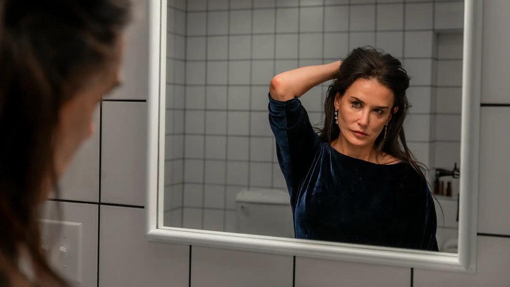 4 recent completely unhinged horror performances by women