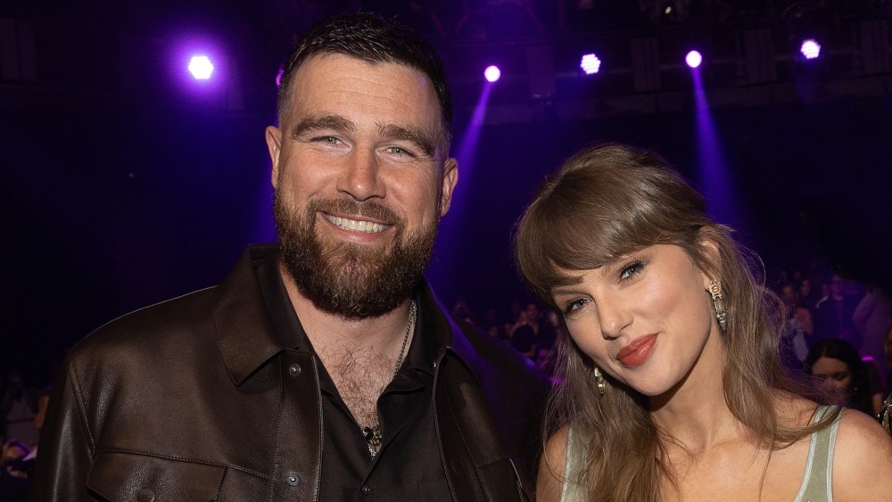 Jonathan Anderson on Taylor Swift’s ‘Emotional’ Wedding Dress Process Taylor Swift and Travis Kelce