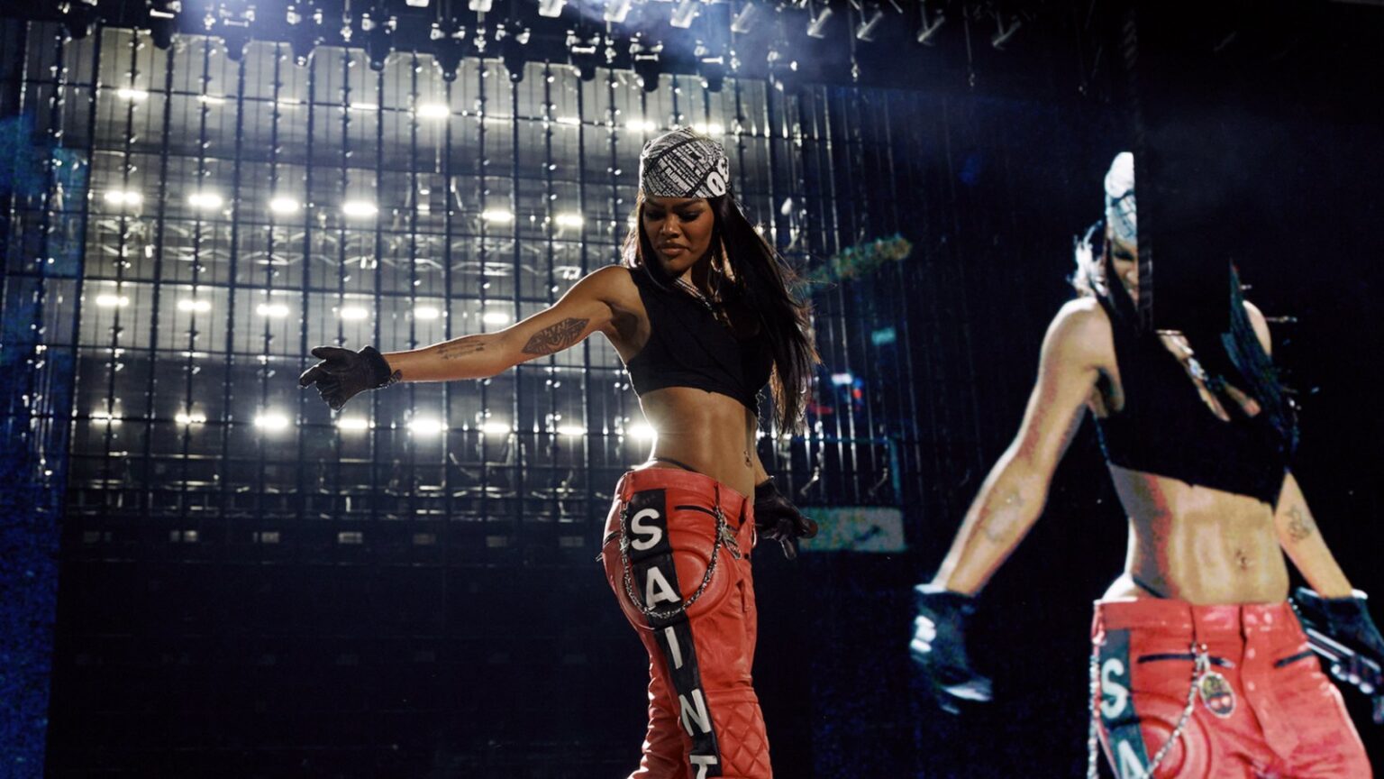 Teyana Taylor Thanks Jay-Z After ‘Iconic’ Yankee Stadium Finale Teyana Taylor Thanks Jay-Z After 'Iconic' Yankee Stadium Finale