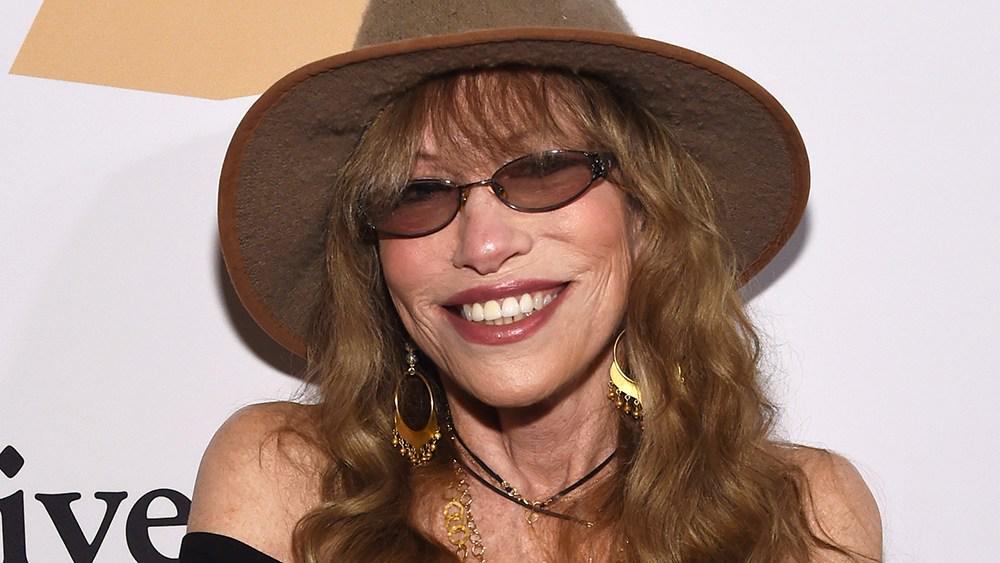 Carly Simon Reveals Parkinson’s Disease Diagnosis: ‘I Have Not Stopped Living and I Have Not Stopped Working’