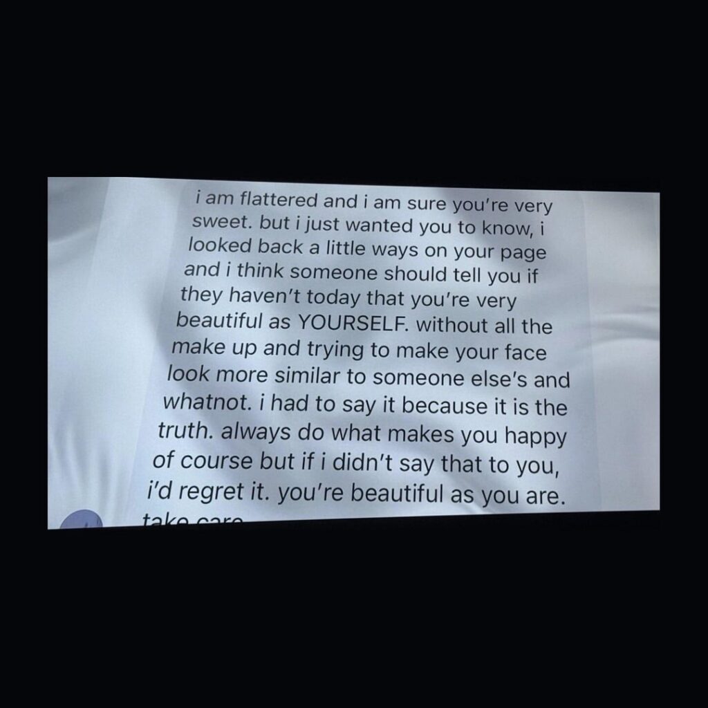Paige Niemann (known for her years long controversial impersonation of Ariana Grande), disclosed a DM Ariana sent her in her new documentary ‘Turning The Paige’