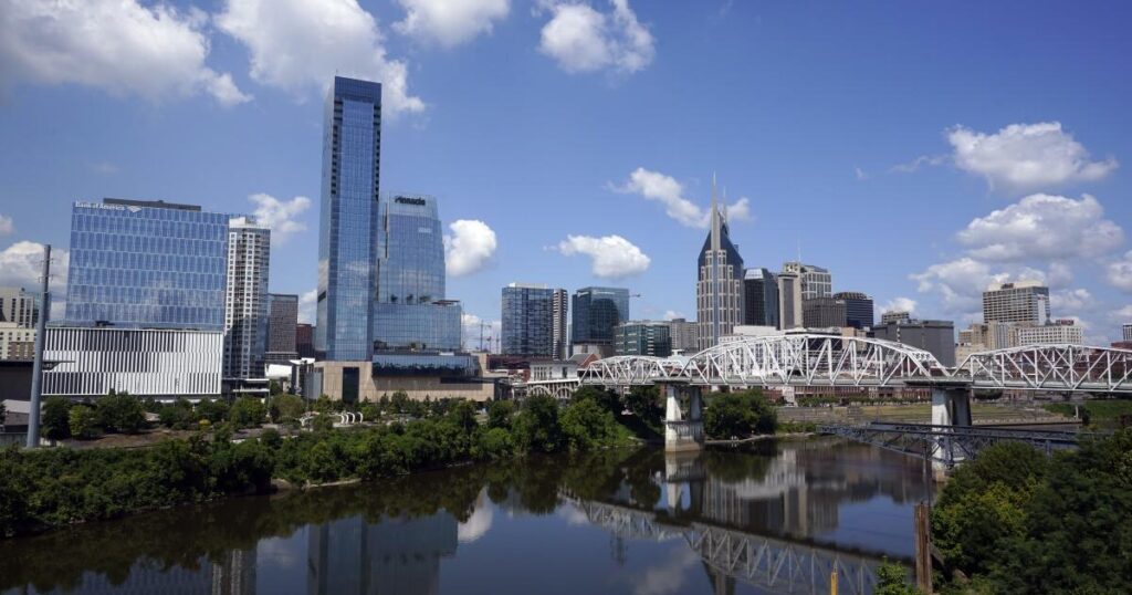 This is how Tennessee is courting Paramount and other companies to leave California This is how Tennessee is courting Paramount and other companies to leave California