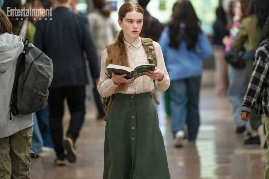 First Look at Mike Flanagan's "CARRIE" series starring Summer H. Howell, Matthew Lillard and Samantha Sloyan. Described as a modern take on the Stephen King novel.