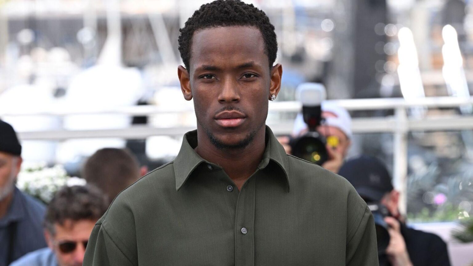 Top Boy actor Micheal Ward sobs as he is found not guilty of raping woman in a car