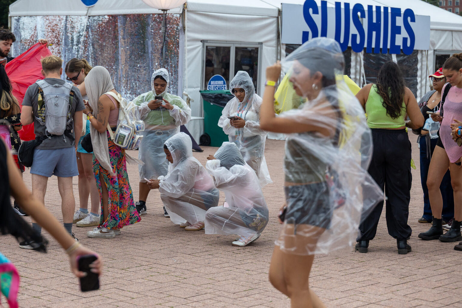 Lollapalooza Extends Delay Due To Rain, Releases New Saturday Schedule Lollapalooza Extends Delay Due To Rain, Releases New Saturday Schedule