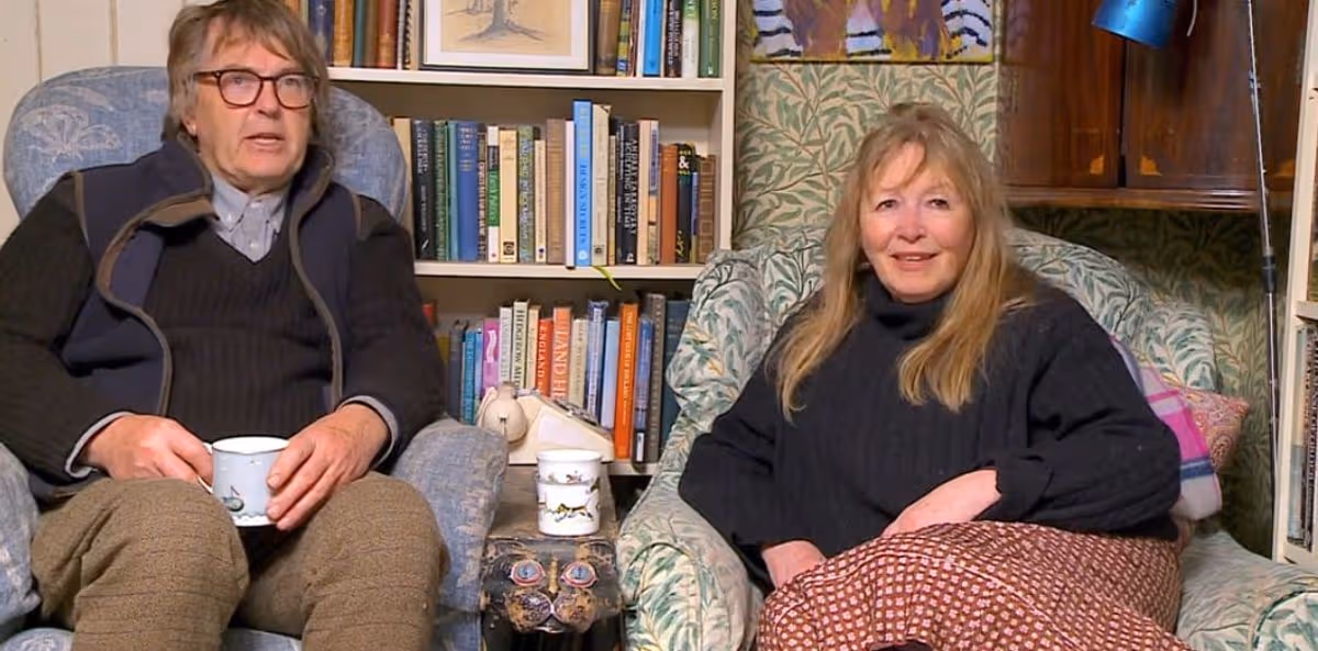 A screengrab of Giles and Mary on Gogglebox