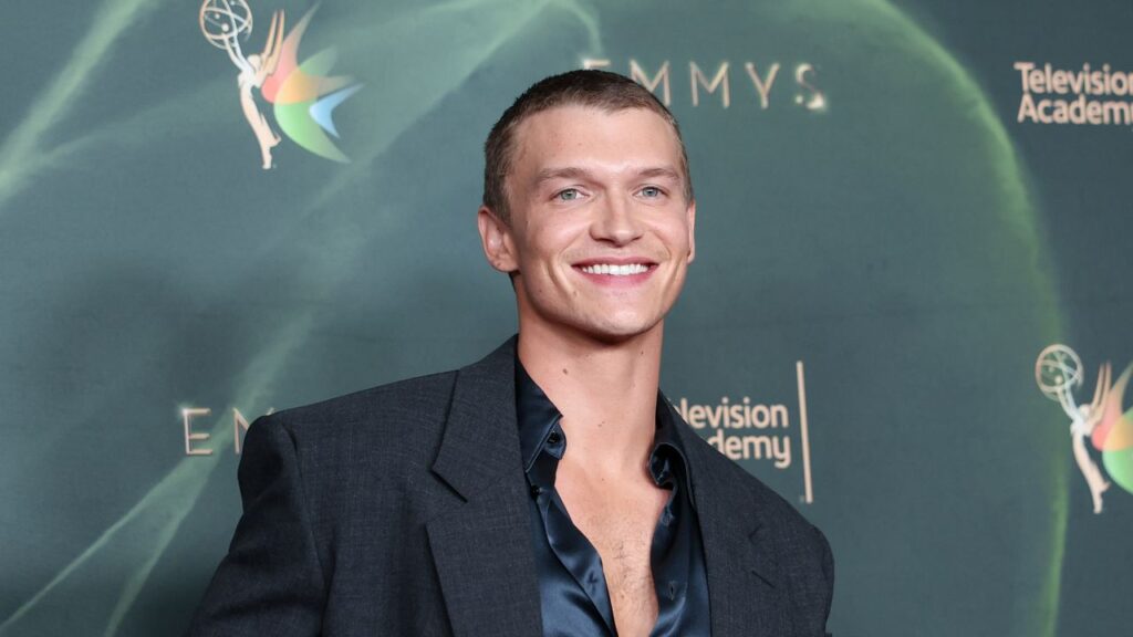 Connor Storrie Officially Debuts His Buzzcut at the 2026 Creative Arts Emmys Connor Storrie Officially Debuts His Buzzcut at the 2026 Creative Arts Emmys
