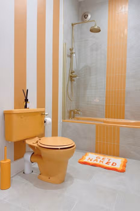 Stacey Solomon's orange bathroom