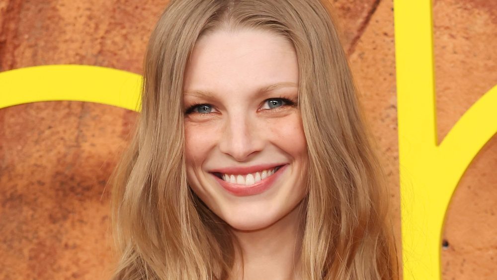 Hunter Schafer Reveals She Had Bottom Surgery Hunter Schafer Reveals She Had Bottom Surgery