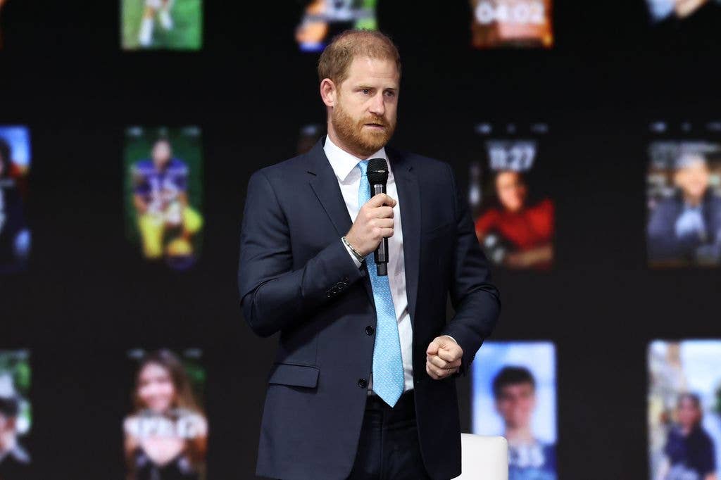 prince harry microphone